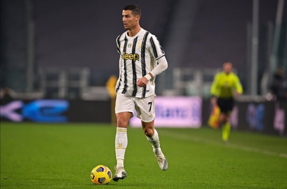  科隆门将神扑两点球助球队逼平拜仁  