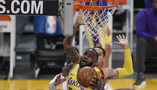  库里三分绝杀勇士险胜湖人迎关键胜利